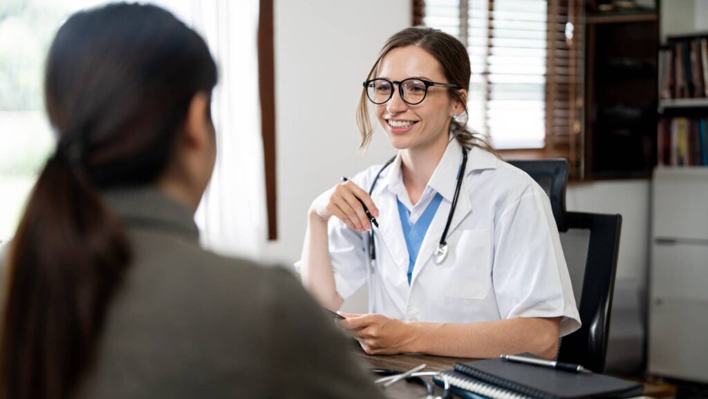 Doctor supporting client through detox during crack addiction treatment in Ohio.